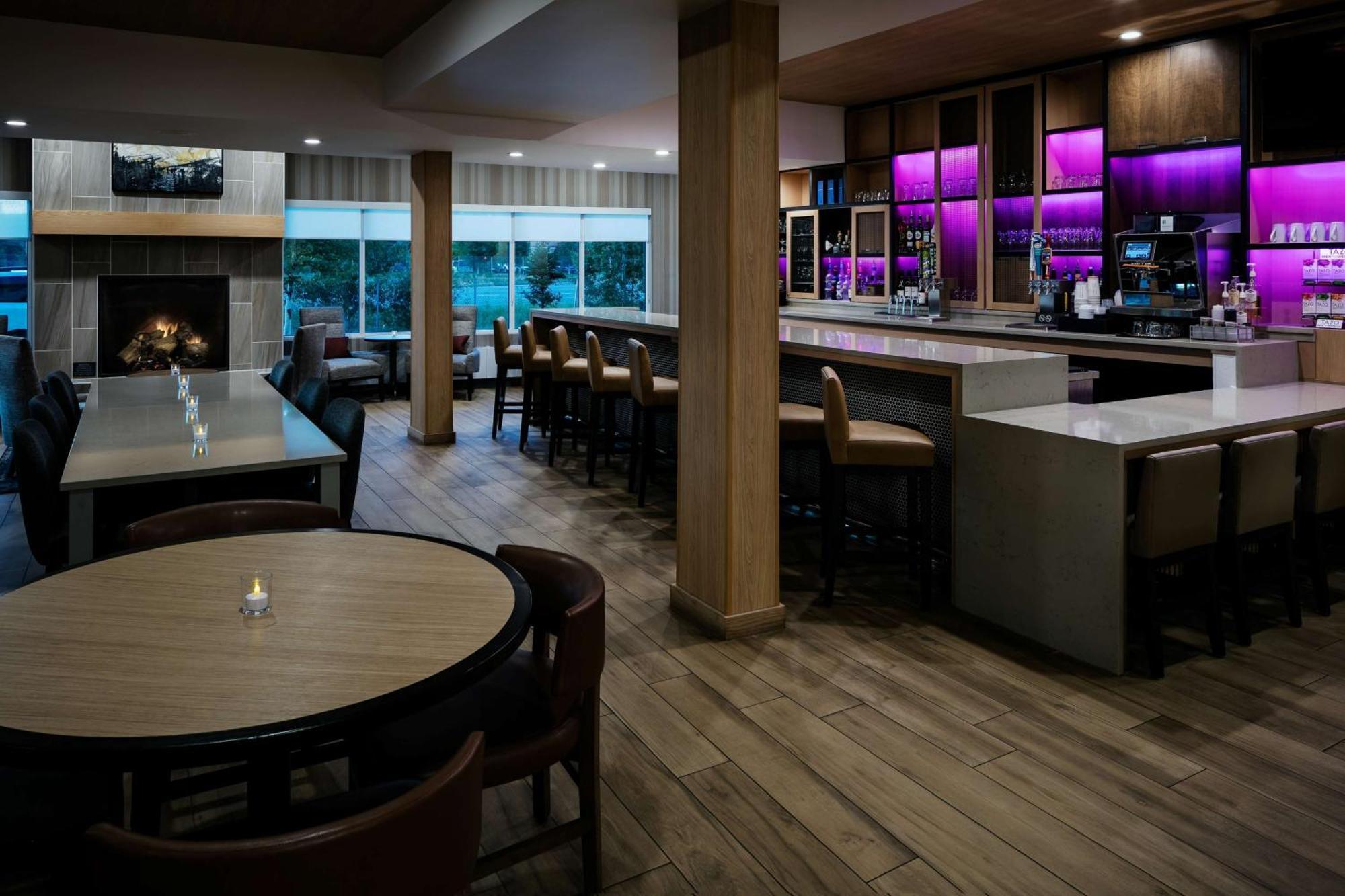 Hyatt Place Fairbanks Exterior photo