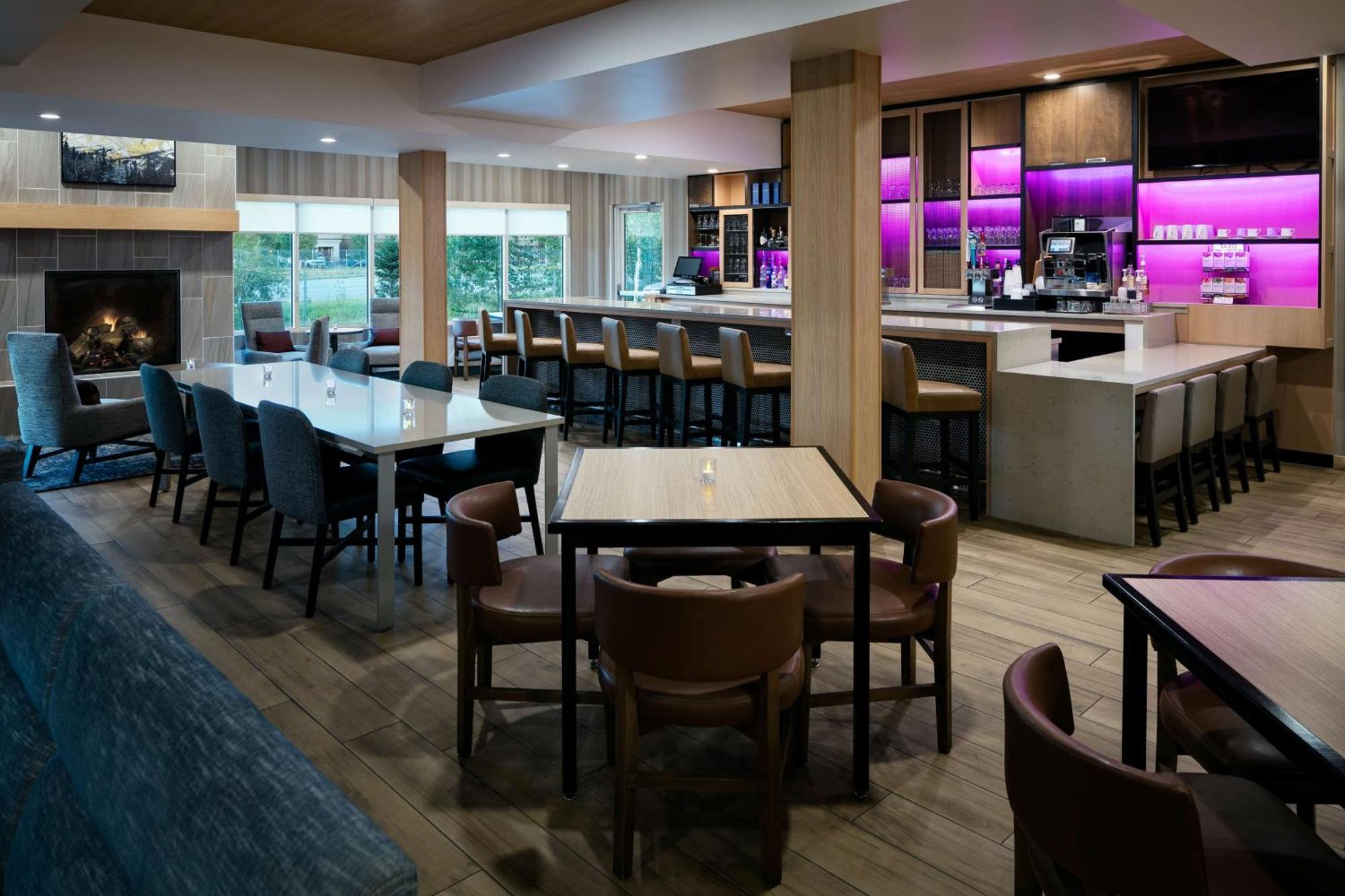 Hyatt Place Fairbanks Exterior photo